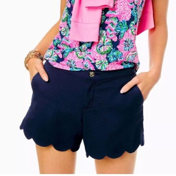 Lilly Pulitzer Buttercup Navy High Waist Scalloped Shorts - Picture 1 of 8